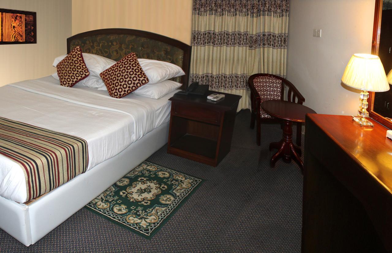 Hotel Uttara 다카 외부 사진